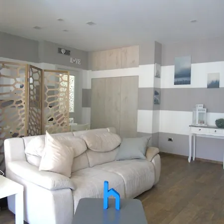 Apartment Homiday - Oleandri, Interno 8 Pineto